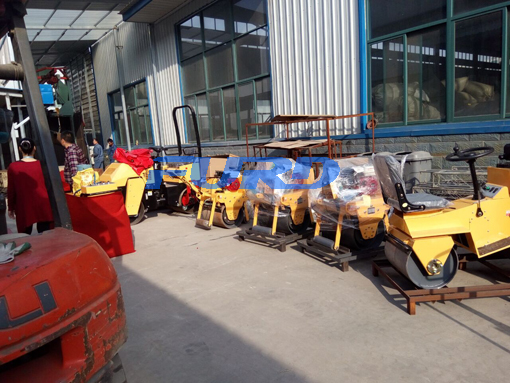 福瑞得機械座駕壓路機，手扶壓路機，小型灌縫機，井蓋切割機及時發(fā)貨